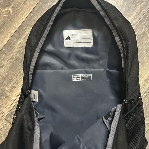 Adidas  full size backpack - Picture 4 of 4